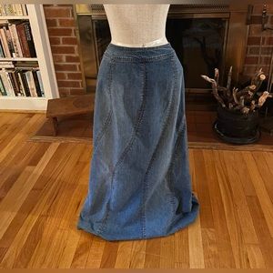 Y2K Bias Swirl Jean Skirt - Vezucci